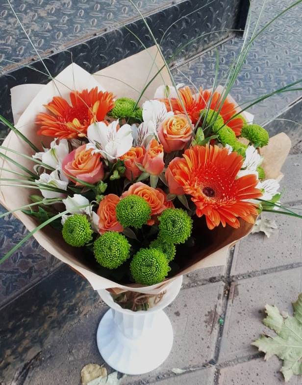 Букет цветов из: Герберы, Хризантемы, Альстромерии и Розы в Константиновке
