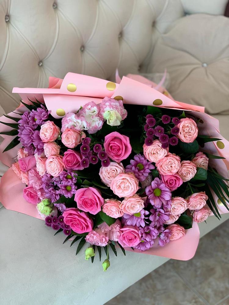 Букет цветов из: Хризантемы, Розы и Лизиантусы в Константиновке