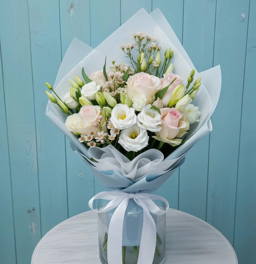 Букет цветов из: Розы и Лизиантусы в Константиновке