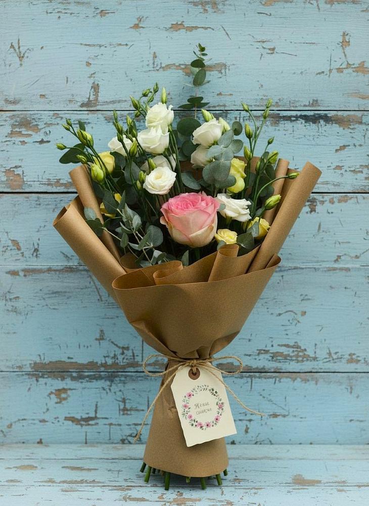 Букет цветов из: Розы и Лизиантусы в Константиновке