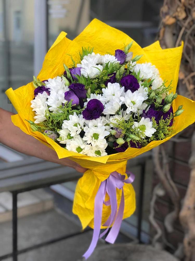Букет цветов из: Ирисы, Хризантемы и Ромашки в Константиновке