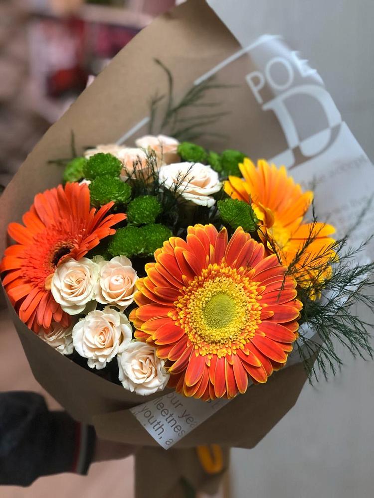Букет цветов из: Герберы, Хризантемы и Розы в Константиновке