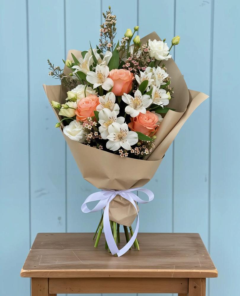 Букет цветов из: Альстромерии, Лизиантусы, Розы и Хризантемы в Константиновке