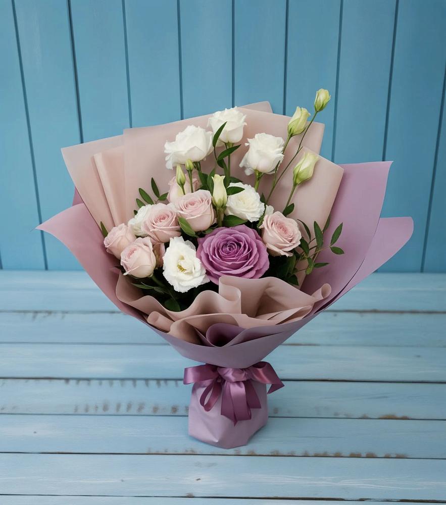 Букет цветов из: Розы и Лизиантусы в Константиновке